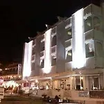 Everest - Bar E Ristorante 2*