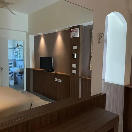 Hotel Everest - Bar E Ristorante 2*