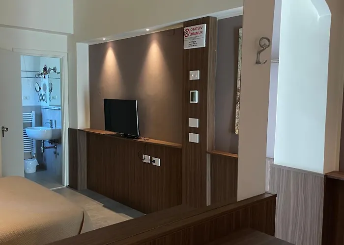 Hotel Everest - Bar E Ristorante 2*